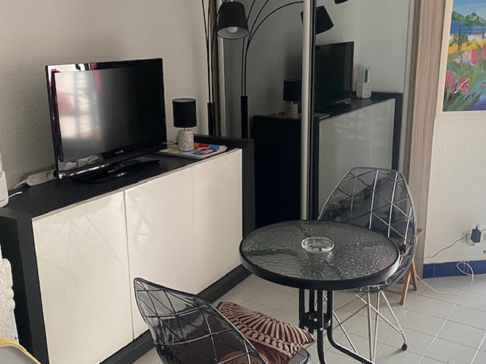 Apartamento Vittoria Immobilier 2 -Reglement Sur Place - Cheques Vacances Acceptes La Grande-Motte Habitación foto